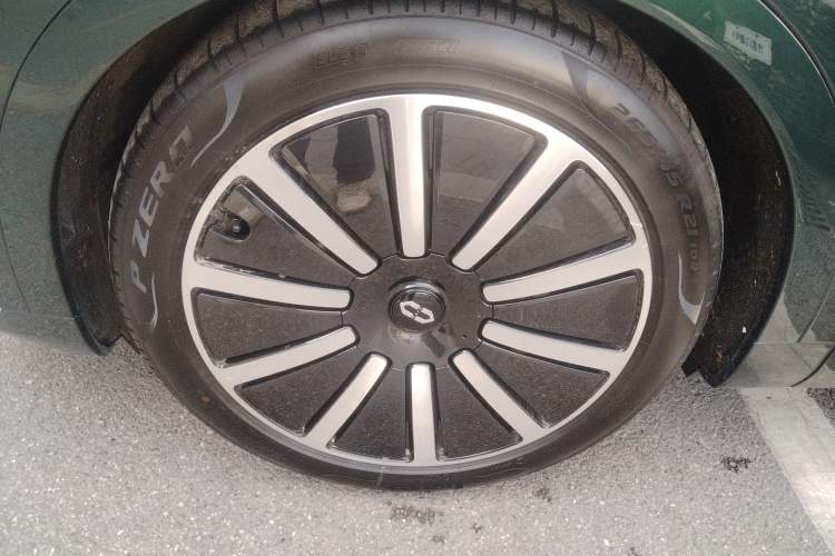 Used Hima AITO M9 2025 Extended-Range Ultra Version 52 kWh 6-Seater