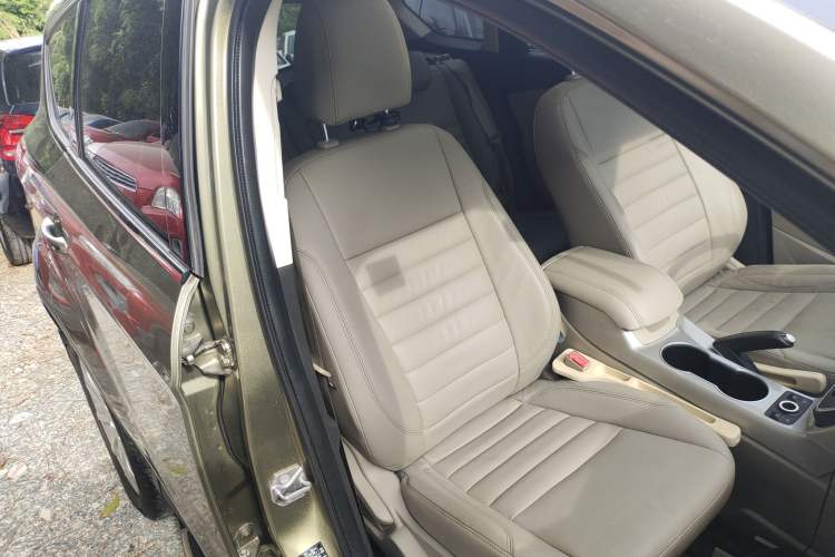 Used Ford Kuga 2013 2.0L GTDi Four-Wheel-Drive Elite Model