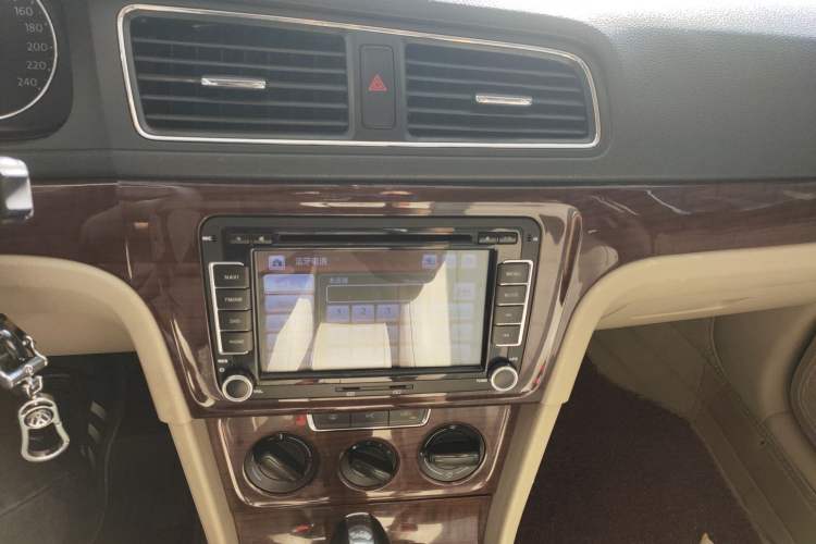 Used Volkswagen Lavida 2013 Restyled Classic 1.6L Automatic Comfort Edition