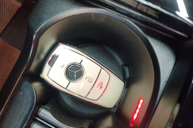 Used Mercedes-Benz A-Class 2022 Revised Version A 200 L Sport Sedan Fashionable Style