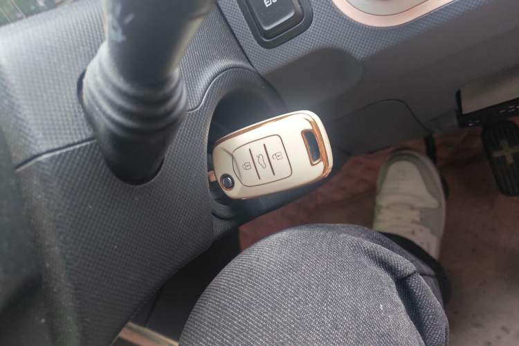 Used Wuling Hongguang MINIEV 2022 Macaron Fashion Model Lithium Iron Phosphate
