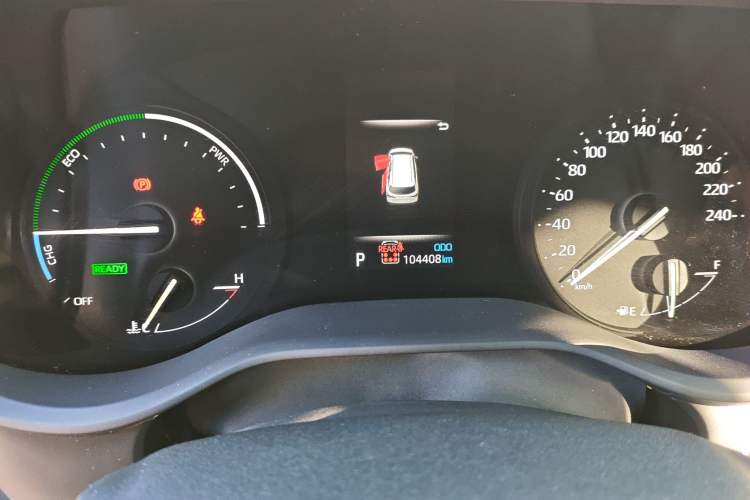 Used Toyota Sienna 2023 2.5L Hybrid Deluxe Edition