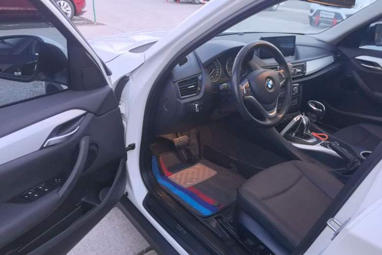 Used BMW X1 2014 sDrive18i Leading Model
