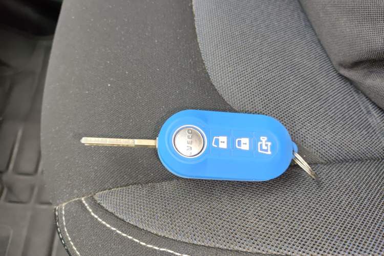 Used Iveco Eurocargo 2021 2.0T Manual Super Rui Long Wheelbase Short Overhang High Roof Side-Sliding Door F1A