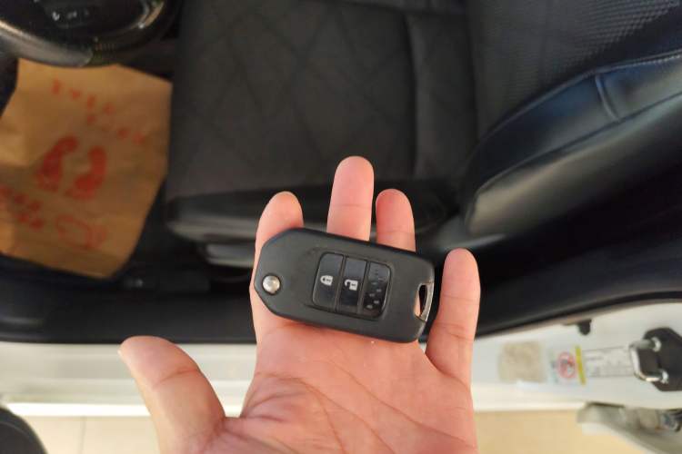 Used Honda Jade 2013 1.8L automatic Comfort version 5 seats
