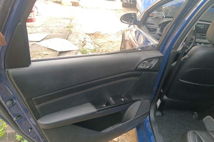 Used Baojun 310W 2018 1.5L Automatic Luxury Version China V
