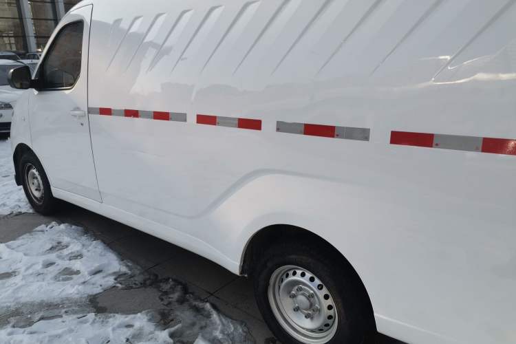 Used Wuling Yangguang 2024 300km Range Practical Window-Sealed Version 60kW
