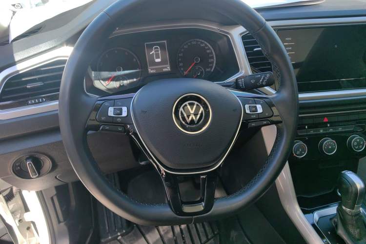 Used Volkswagen T-ROC 2021 280TSI DSG Two-Wheel Drive Elite Connect Edition