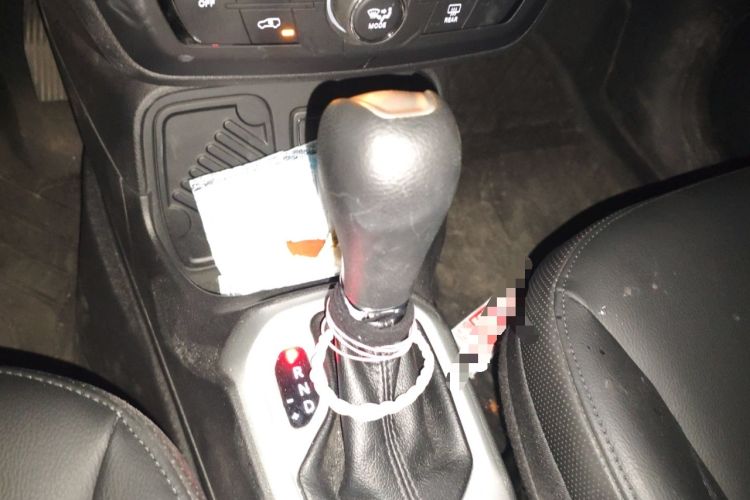 Used  Renegade 2019 220T Automatic Leading Edition