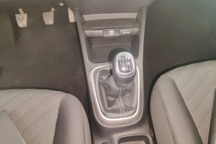 Used Kia Stonic 2021 1.4L Manual Fun Edition
