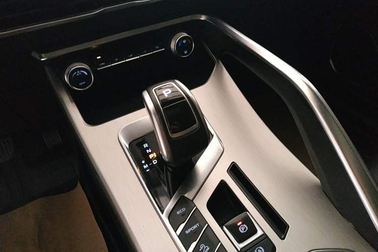 Used Geely Auto Coolray 2020 Facelift 240T DCT Hunter