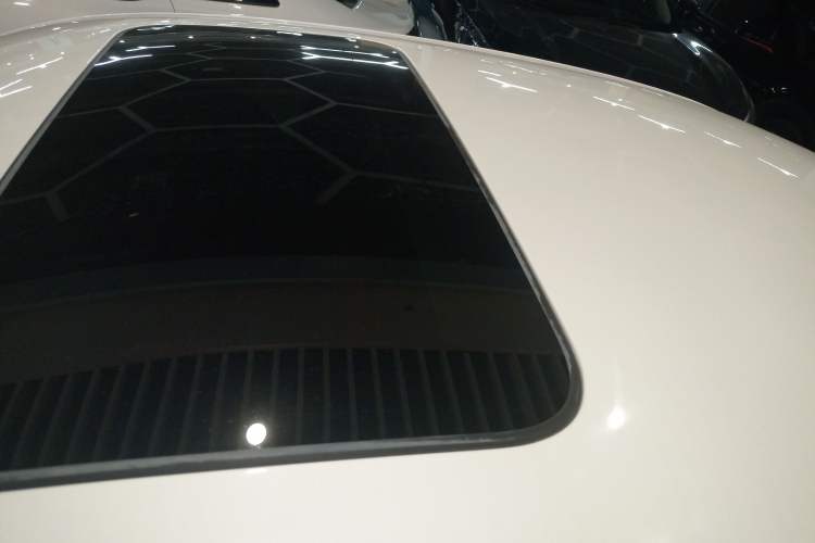 Used Dongfeng Aeolus Yixuan 2022 230T Automatic Adaptive-Beam Knight Edition