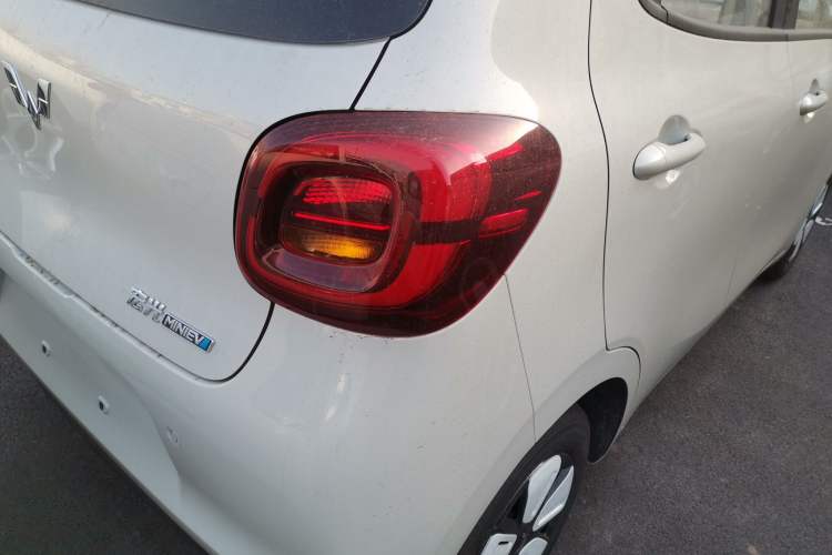 Used Wuling Hongguang MINIEV 2025 Four-Door Version Advanced Edition
