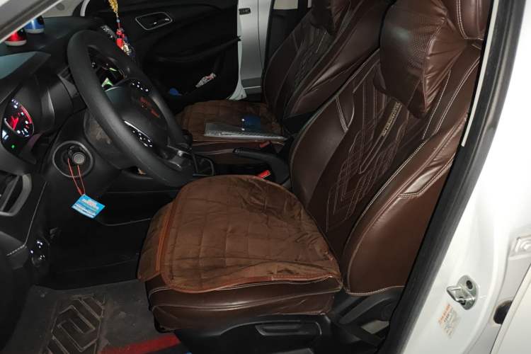 Used Roewe i5 2020 1.5L Manual 4G Connect Luxury Edition