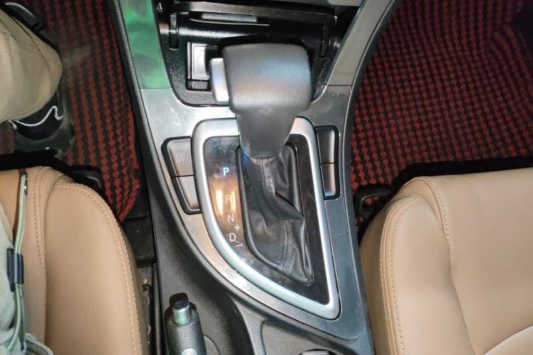 Used Brilliance V5 2016 1.5T Automatic Two-Wheel Drive Smart Version
