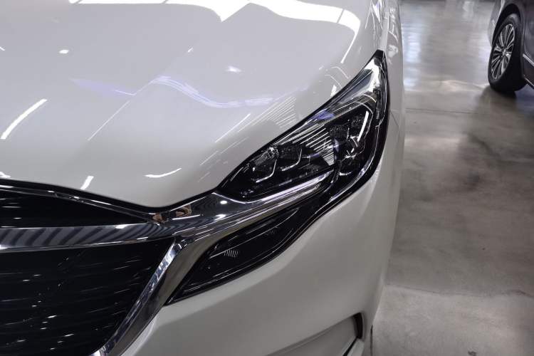 Used Buick GL8 2022 ES Land Cruiser 653T Luxury Model