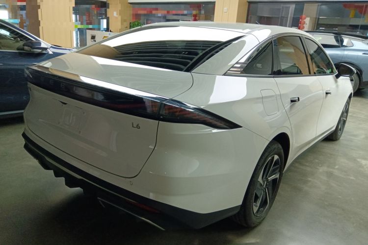 Used  L6 2024 125km PLUS Dragon Edition
