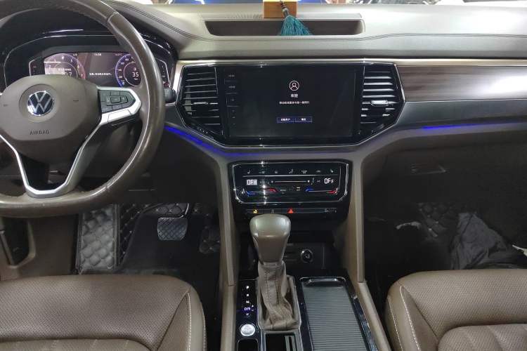 Used Volkswagen Viloran 2020 330TSI Luxury Edition
