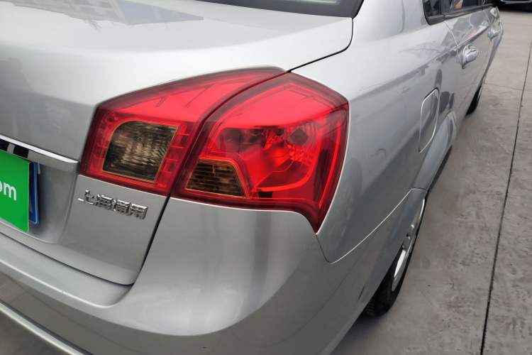 Used Buick Excelle 2013 1.5L Automatic Classic Model
