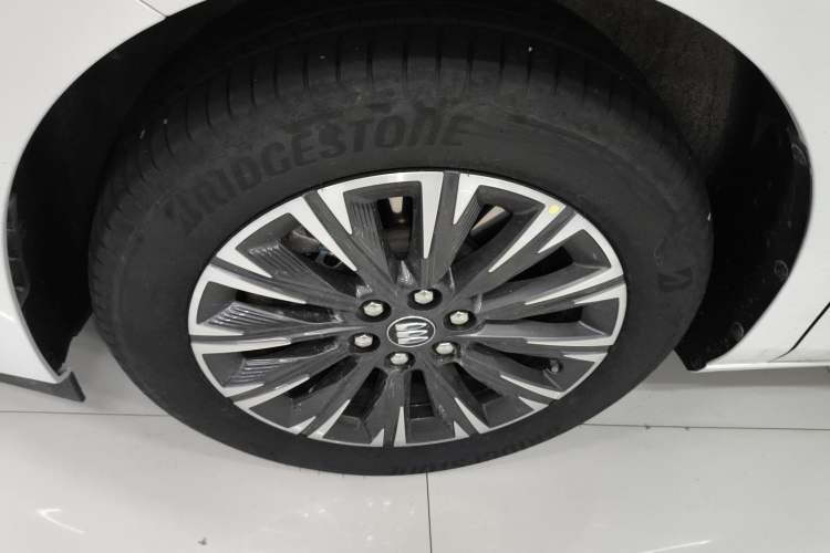 Used Buick GL8 2025 Lu Zun Deluxe Edition
