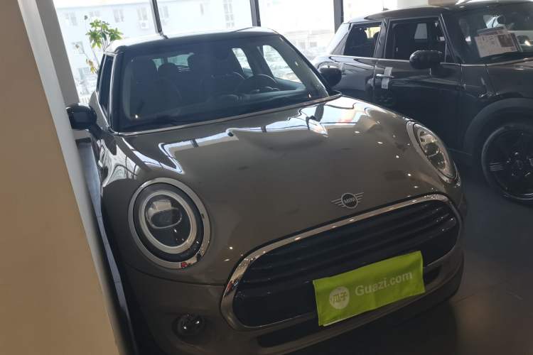 Used  MINI 2019 1.5T COOPER Classic Edition Five-Door Version
