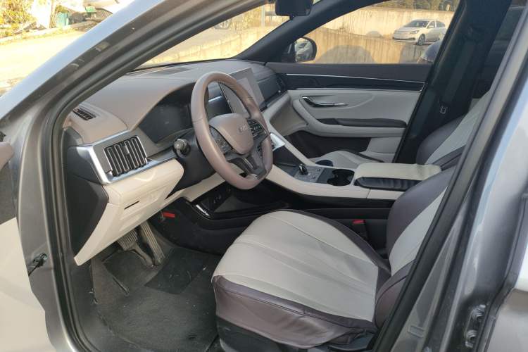 Used BYD Song PLUS New Energy 2025 EV 520km Luxury Version
