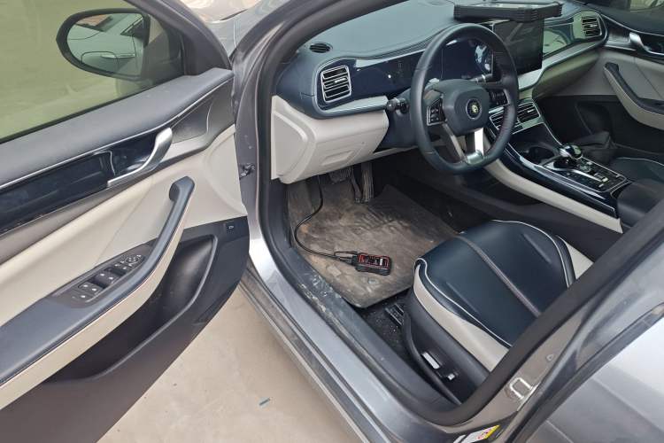 Used BYD Qin PLUS 2021 DM-i 55KM Flagship Model
