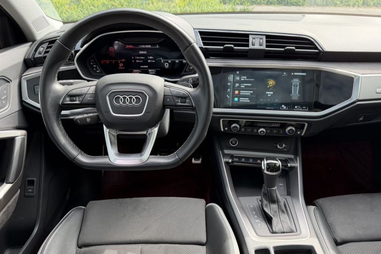 Used Audi Q3 2022 40 TFSI Fashion Dynamic Model