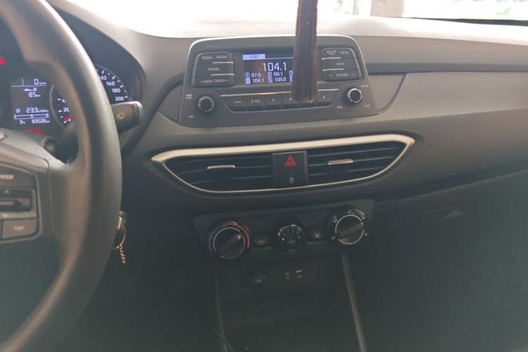 Used Hyundai Celesta 2017 1.6L Manual Enjoyment Edition GLS