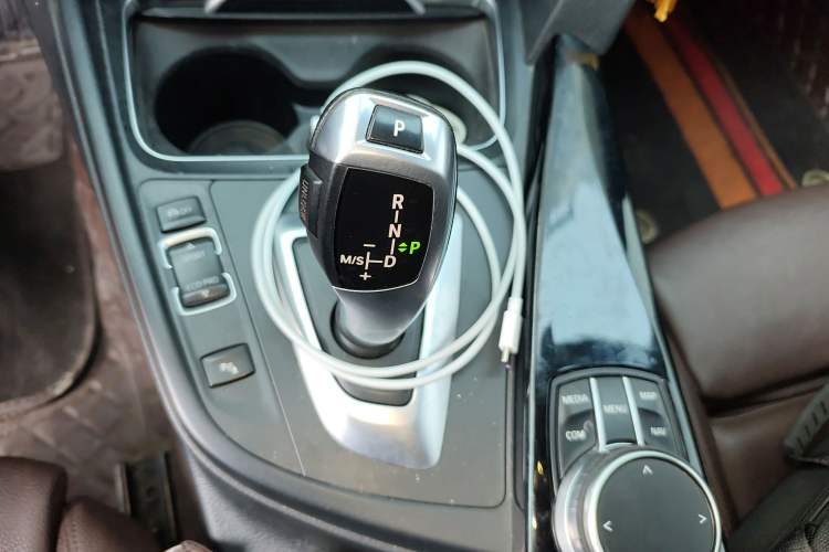 TDK.VehicleDetails.img