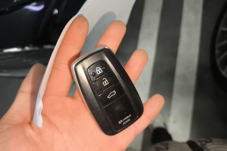 Used Toyota Avalon 2019 2.5L Touring Premium Version China VI Standard