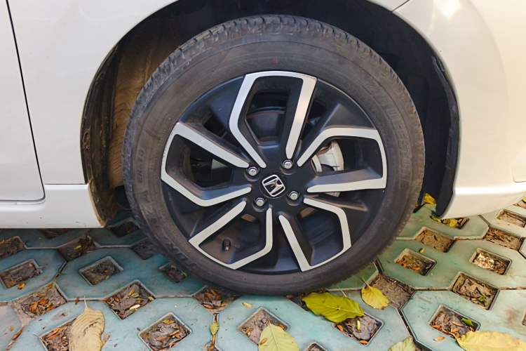 Used Honda LIFE 2021 1.5L CVT SPO-SS Dynamic Edition
