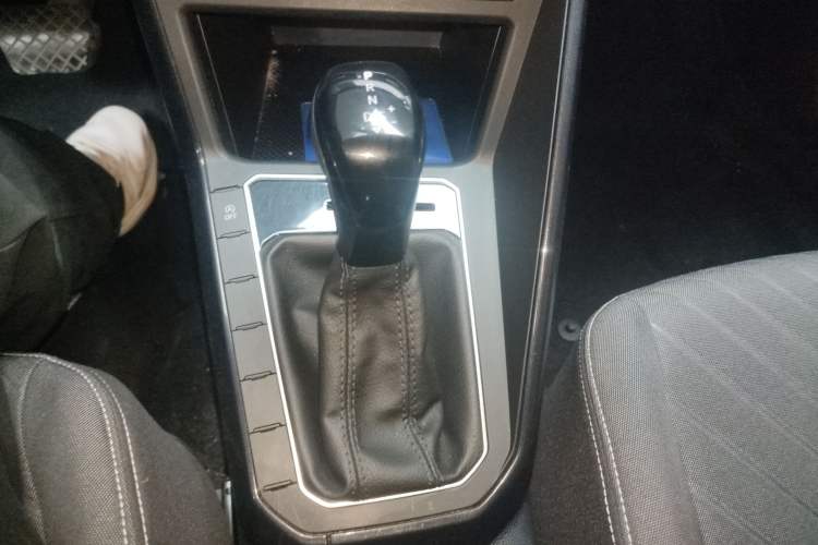 Used Volkswagen Lavida 2023 New Sharp 1.5L Automatic Excellent New Edition
