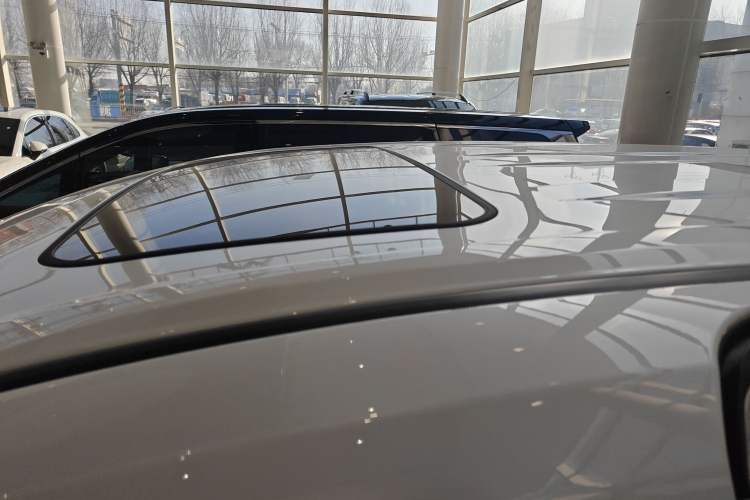 Used Toyota Sienna 2024 2.5L Hybrid Four-Wheel Drive Prestige Edition
