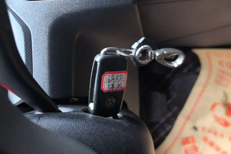 Used Volkswagen Jetta 2015 1.6L Automatic Fashion Model
