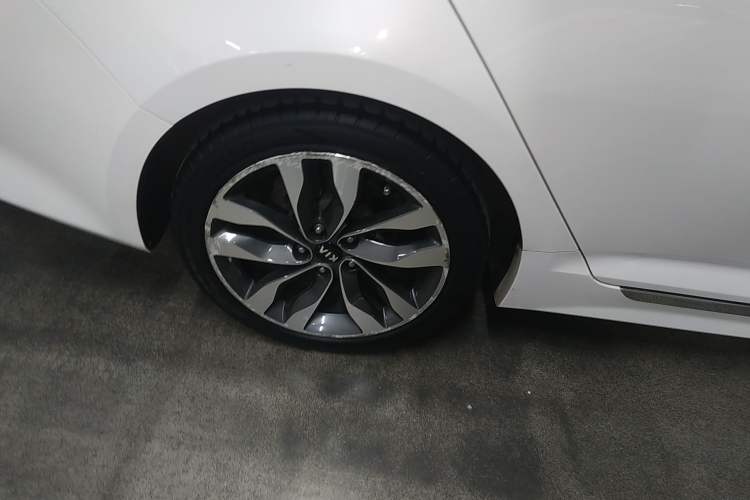 Used Kia K5 2014 2.0L Automatic LUXURY
