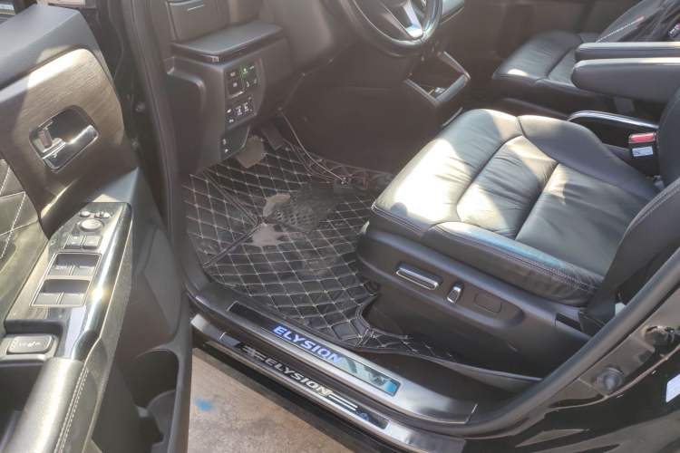 Used Honda Elysion 2022 2.0L eHEV Luxury First Edition
