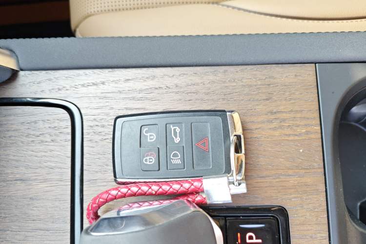 Used Land Rover Discovery Sport 2024 Performance Tech Edition
