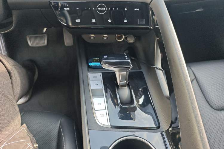 Used Hyundai Elantra 2021 1.5L CVT LUX Prestige Edition
