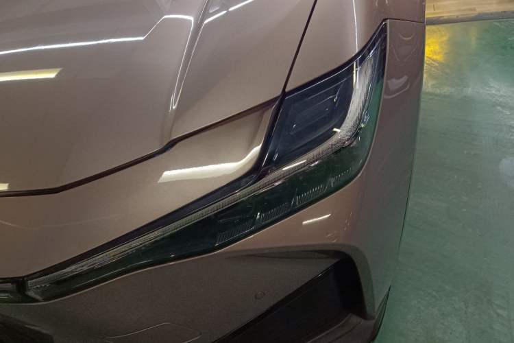 Used Toyota bZ3 2023 616 km Long-Range Premium
