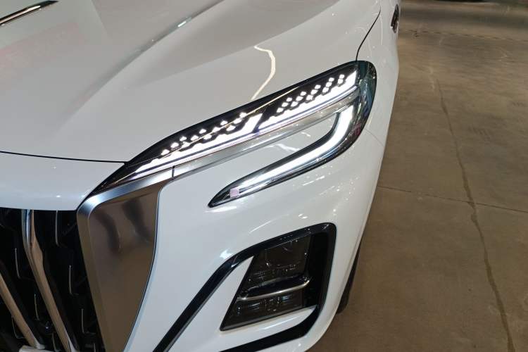 Used Hongqi HS3 2023 1.5T Two-Wheel Drive Shanwei Edition
