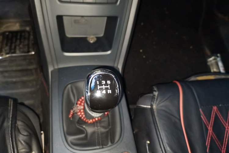 Used Roewe 350 2015 1.5L Manual Luxury Sunroof Edition