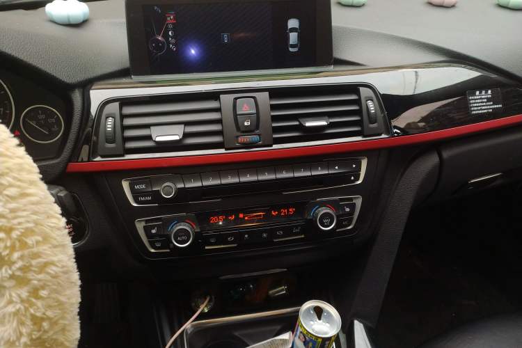 Used BMW 3 Series 2014 320i Sport Design Package
