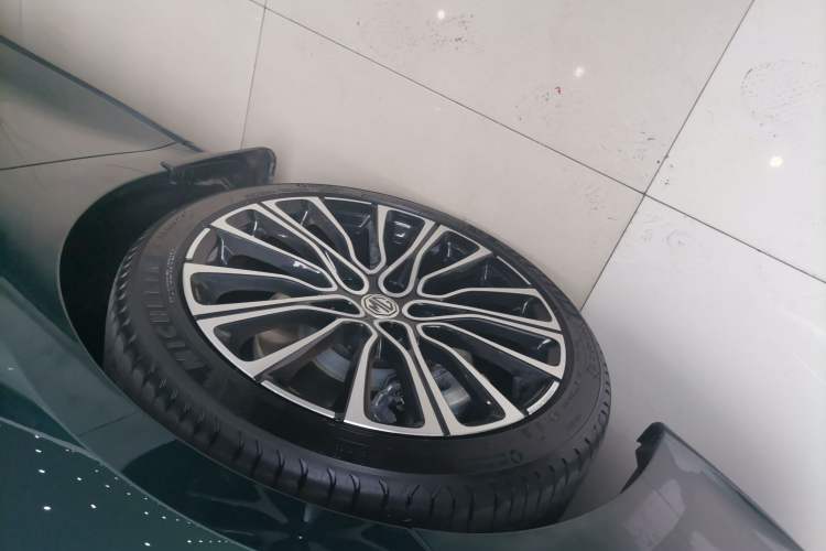 Used MG 7 2023 1.5T DCT Elegant & Graceful Edition
