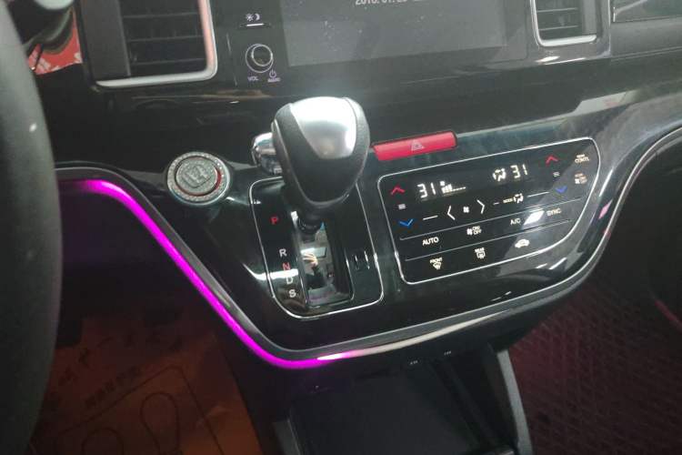 Used Honda Elysion 2019 2.0L Hybrid Luxury Edition
