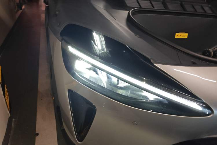 Used Xiaomi Auto YU7 2025 Ultra-Long Range High-Performance All-Wheel-Drive Max Edition
