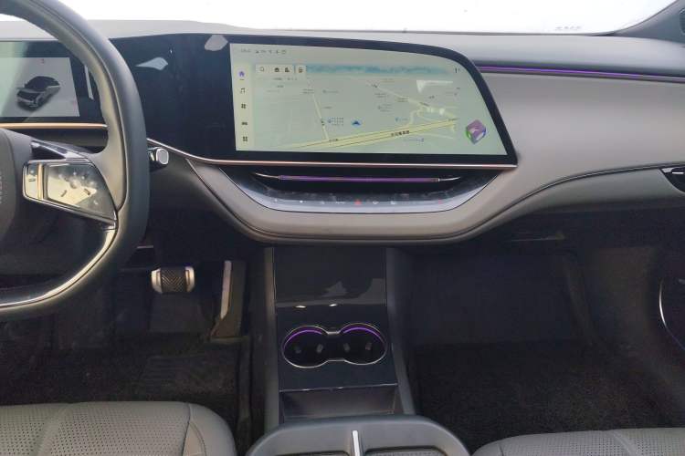 Used Hongqi EH7 2024 690 Pro
