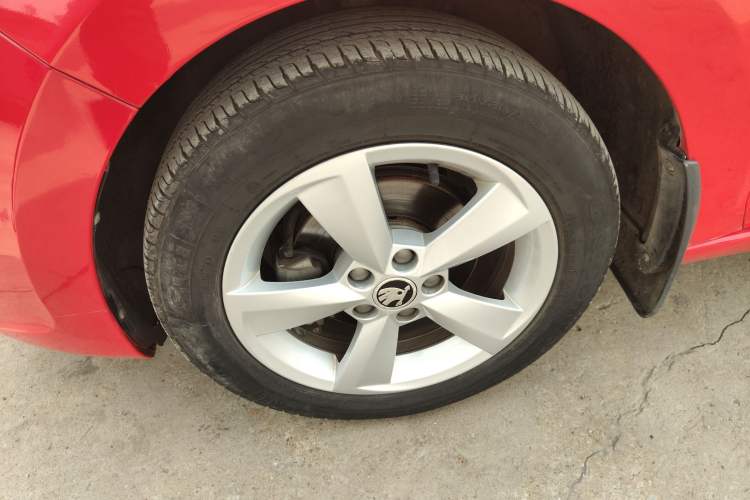 Used Skoda Rapid Spaceback 2016 Revised 1.6L Automatic Chuanxing Version