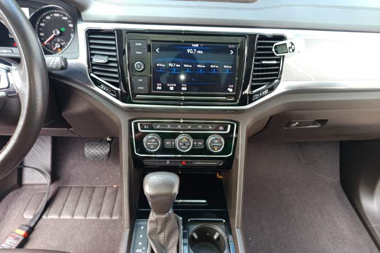 Used Volkswagen Teramont 2019 330TSI Two-Wheel-Drive Luxury Edition China VI Standard