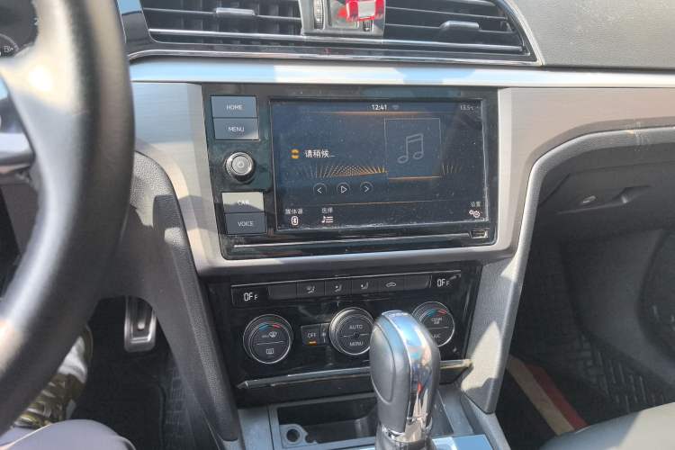 Used Volkswagen Lamando 2019 280TSI DSG Comfort Edition China VI standard
